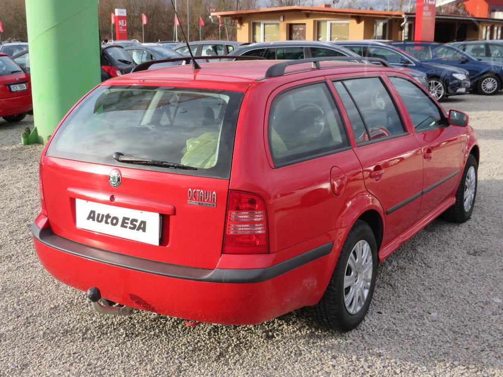 koda Octavia 1.6 i Serv.kniha, R