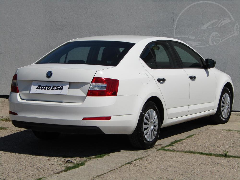 koda Octavia III 1.6 TDi 1.maj, R