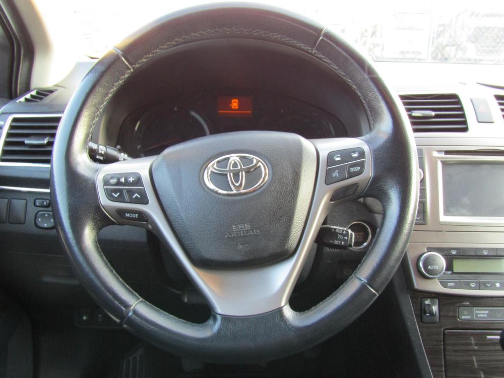 Toyota Avensis 2.0, R