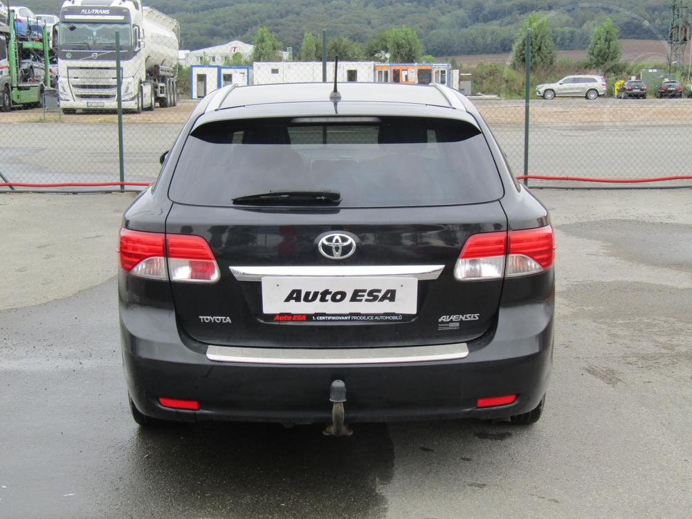 Toyota Avensis 2.0, R