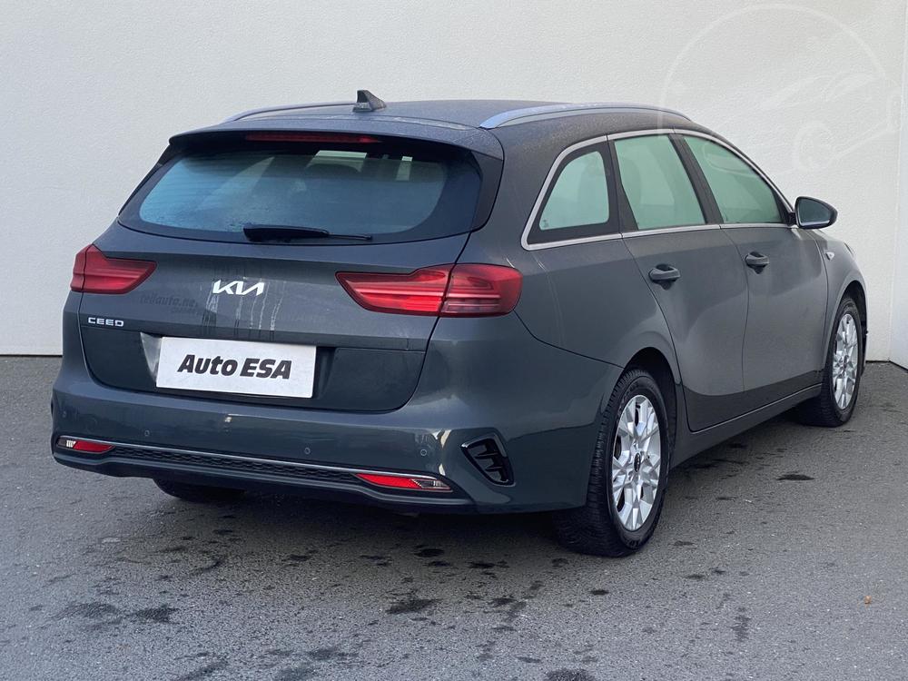 Kia Ceed 1.5 T-GDi Serv.kniha