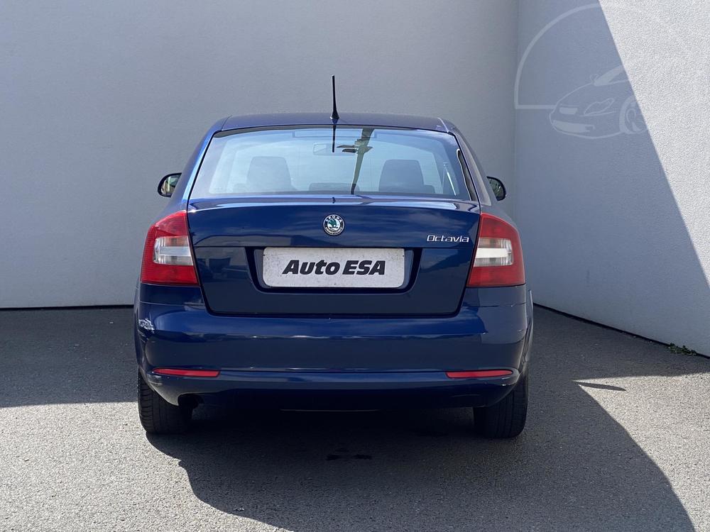 koda Octavia II 1.6 TDi, R