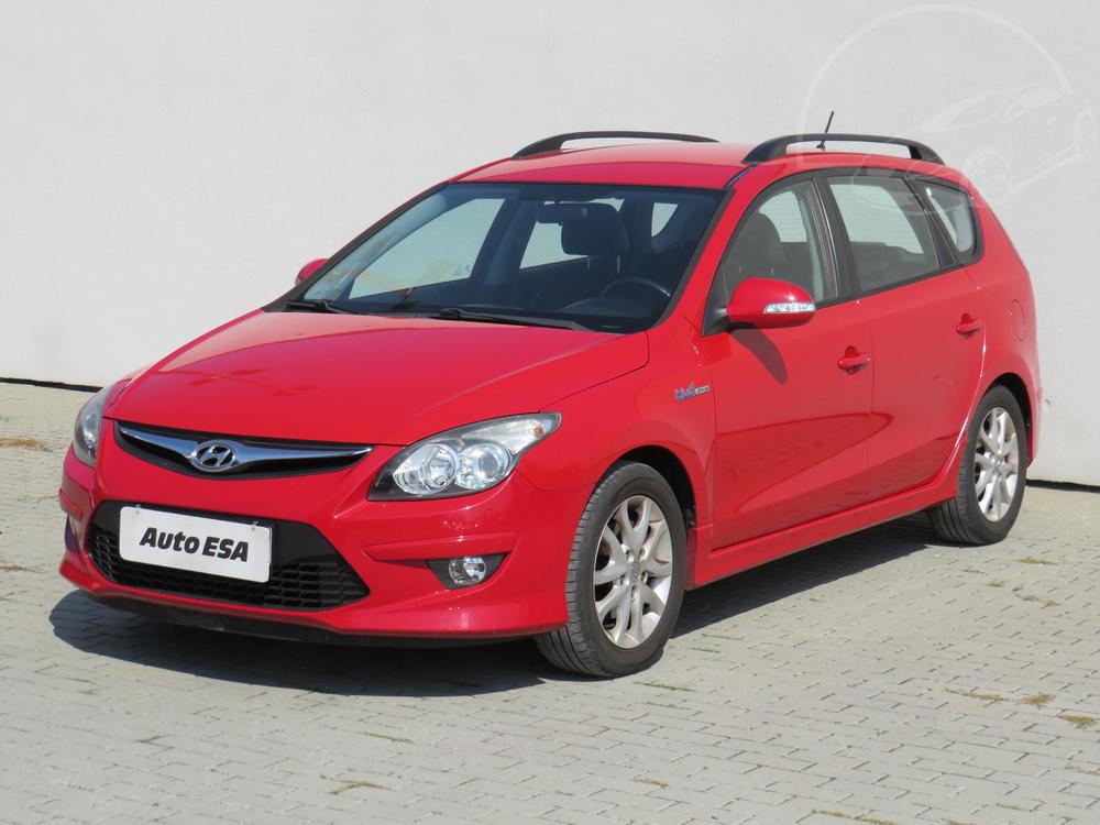 Hyundai i30 1.4 i Serv.kniha