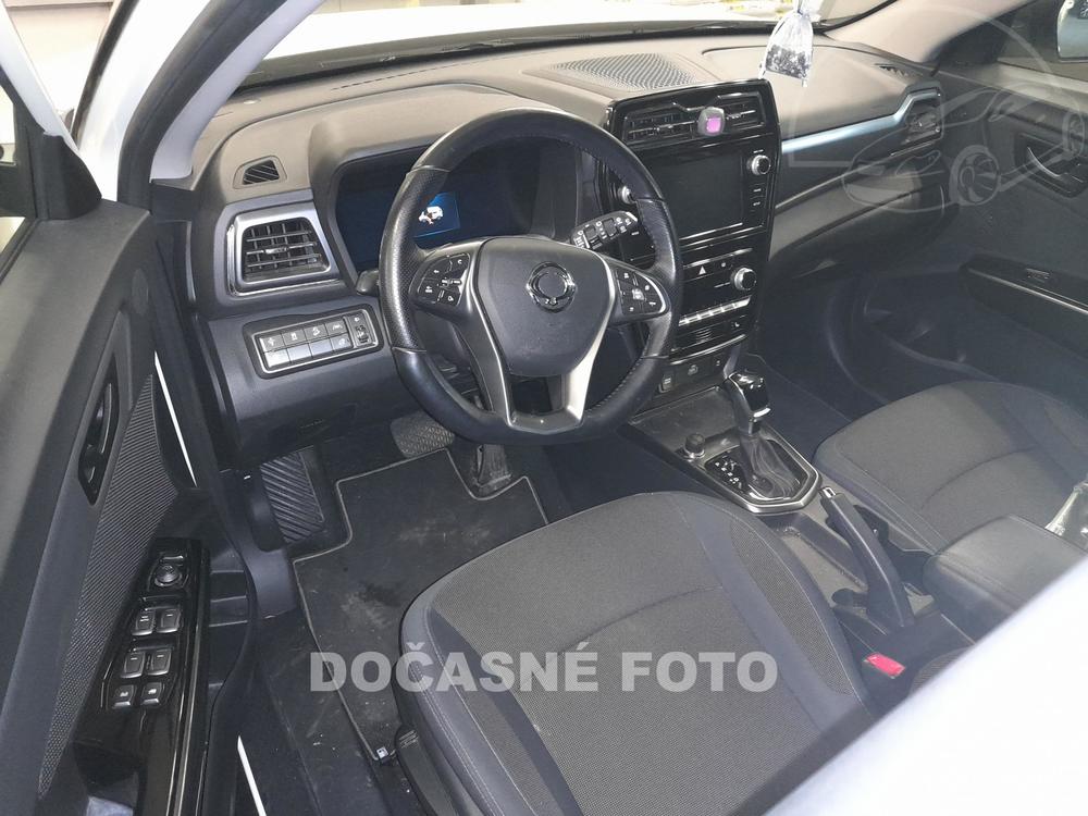 SsangYong  Tivoli 1.5 T-GDi 1.maj Serv.kniha