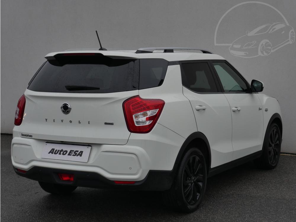 SsangYong  Tivoli 1.5 T-GDi 1.maj Serv.kniha