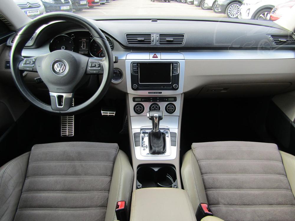 Volkswagen Passat 2.0 TDi, R