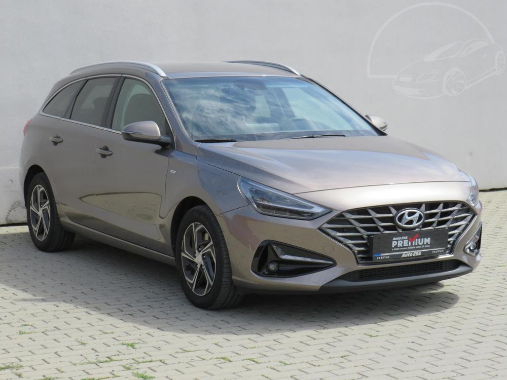 Hyundai i30 1.5 T-GDi 1.maj Serv.kniha