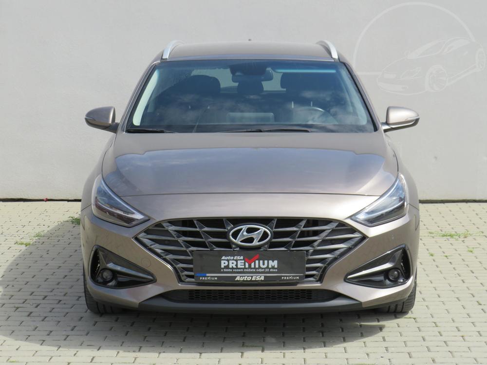 Hyundai i30 1.5 T-GDi 1.maj Serv.kniha