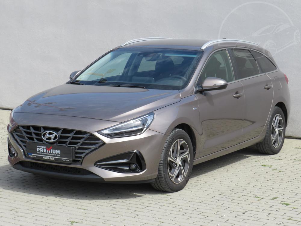 Hyundai i30 1.5 T-GDi 1.maj Serv.kniha