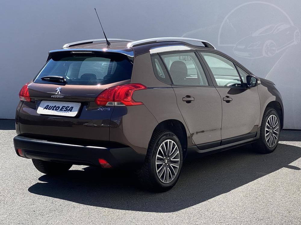 Peugeot 2008 1.2 PT, R