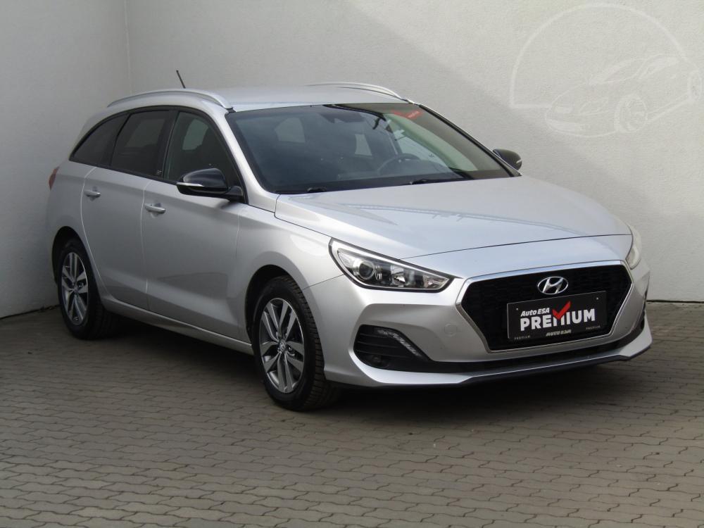 Hyundai i30 1.4 16 V Serv.kniha