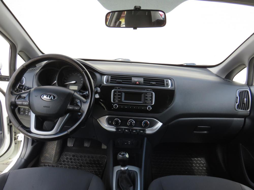 Kia Rio 1.3 i, R