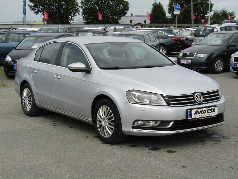 Volkswagen Passat 2.0 TDi 1.maj, R