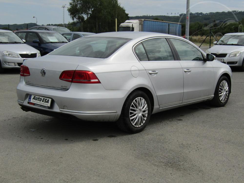 Volkswagen Passat 2.0 TDi 1.maj, R