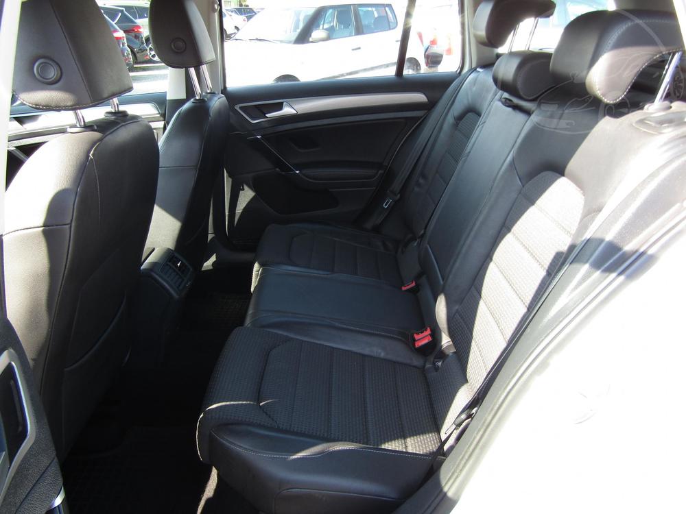 Volkswagen Golf 1.6 TDi, R