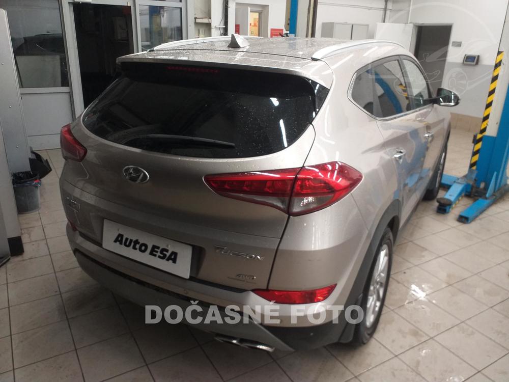 Hyundai Tucson 2.0, R