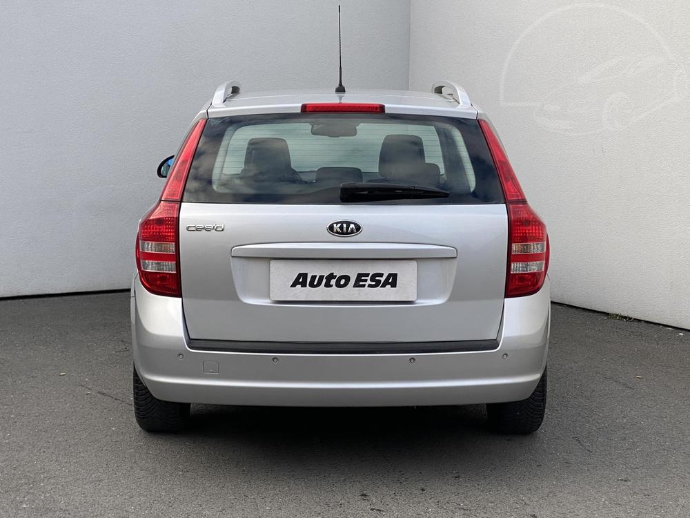 Kia Ceed 1.4 CVVT Serv.kniha