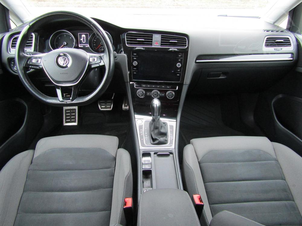 Volkswagen Golf 2.0 TDI, R