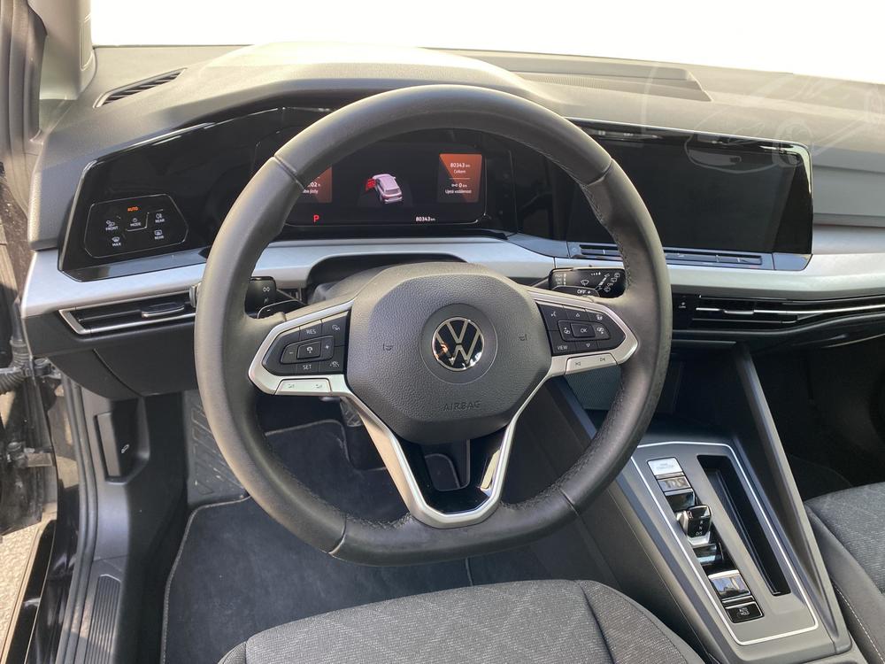 Volkswagen Golf 1.5 eTSi Serv.kniha