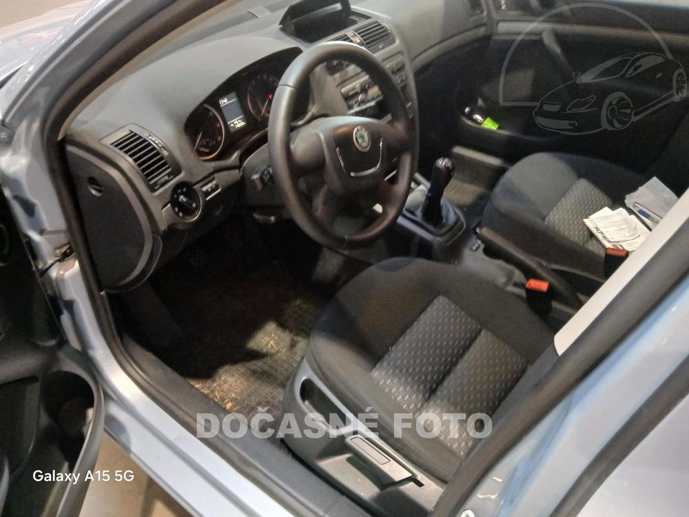 koda Octavia II 1.6 MPi, R