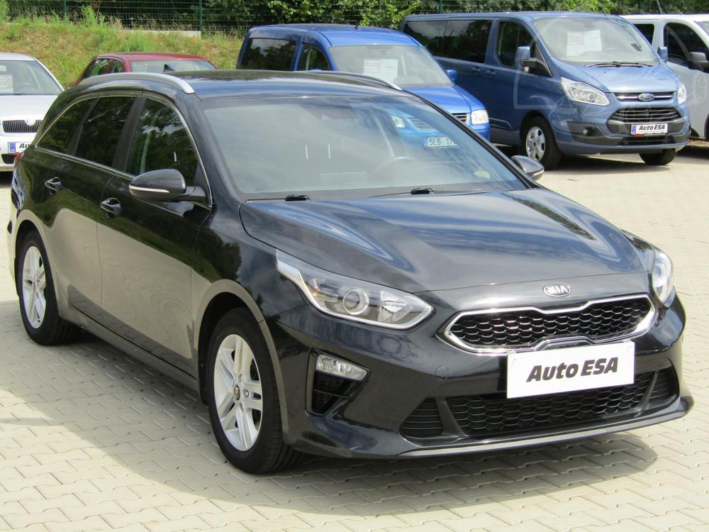 Kia Cee´d 1.4 T-GDi 1.maj Serv.kniha