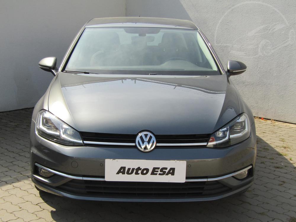 Volkswagen Golf 1.5 TSi, R