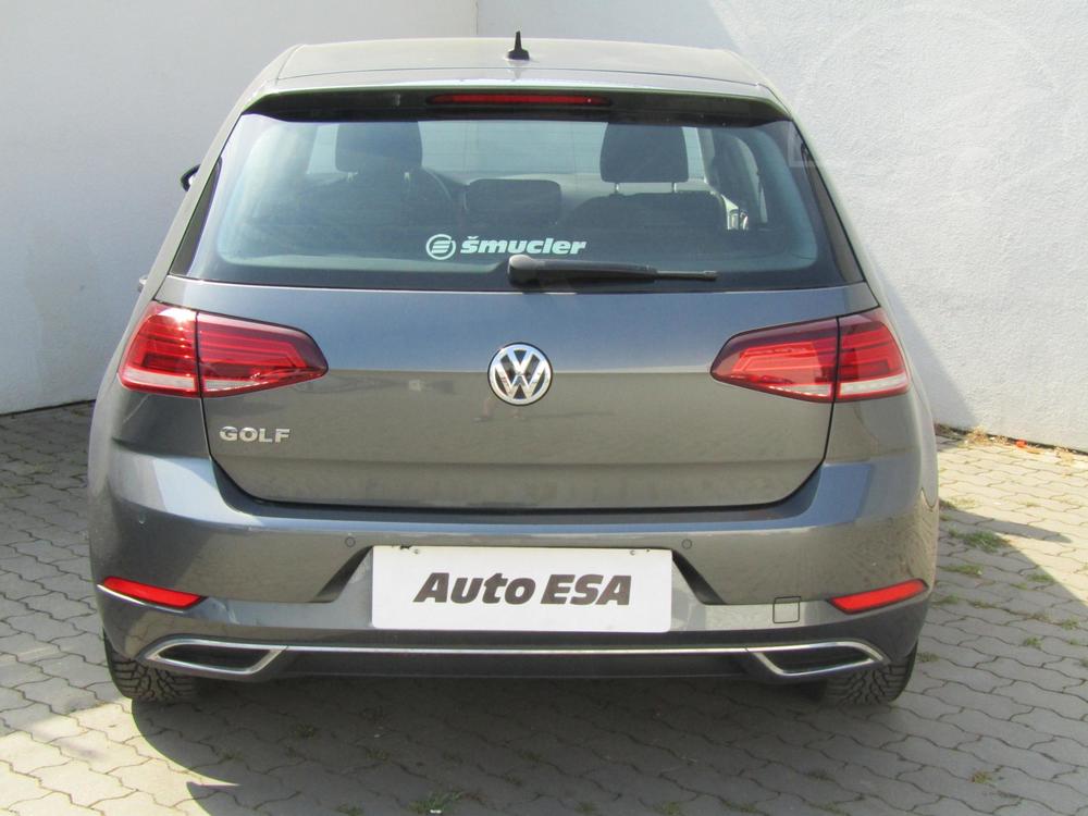 Volkswagen Golf 1.5 TSi, R