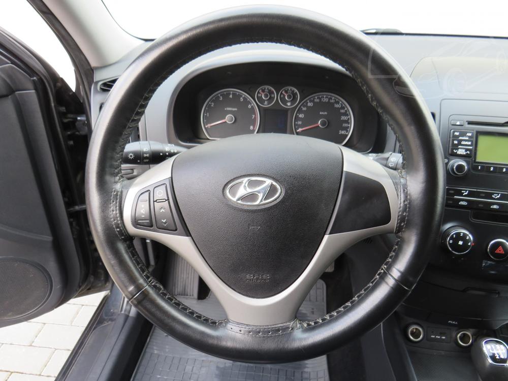 Hyundai i30 1.4 i, R