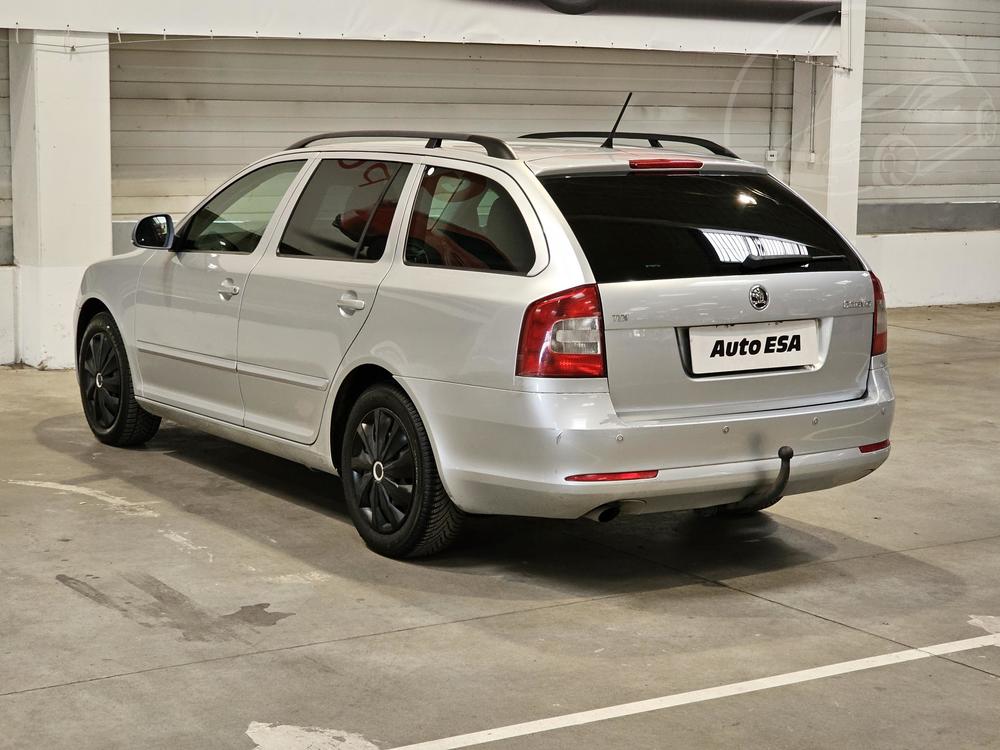 koda Octavia II 1.6 TDi, R