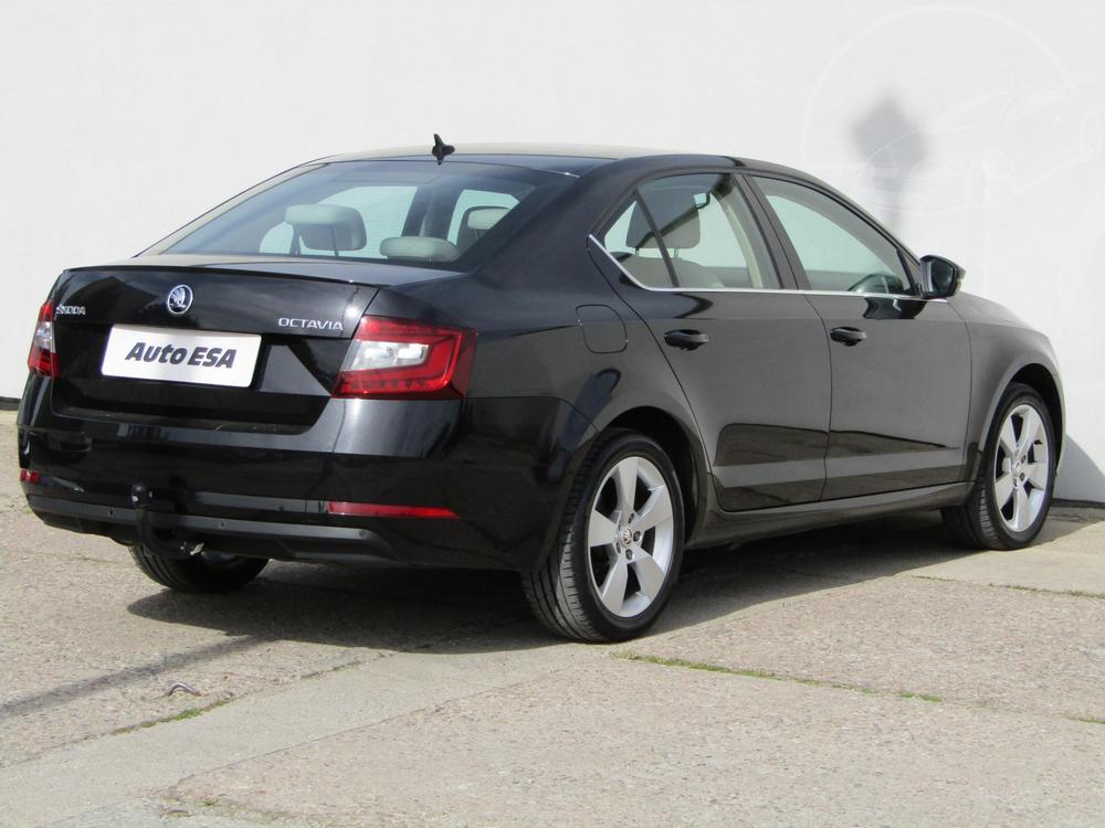 koda Octavia III 1.5 TSi Serv.kniha, R