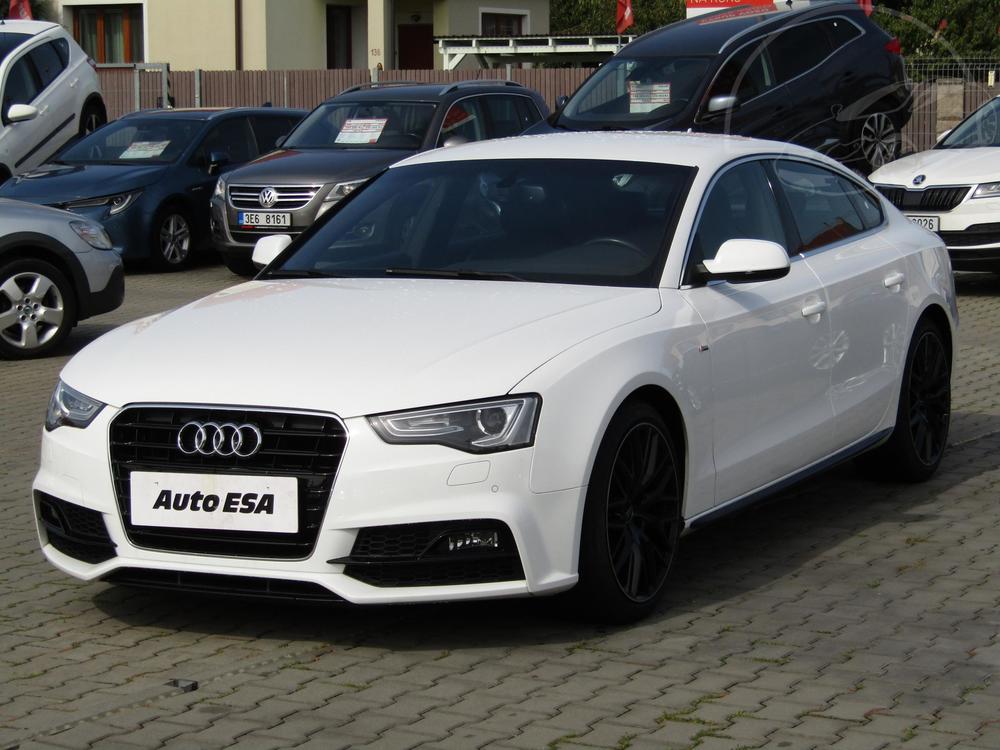 Audi A5 2.0 TDi, R