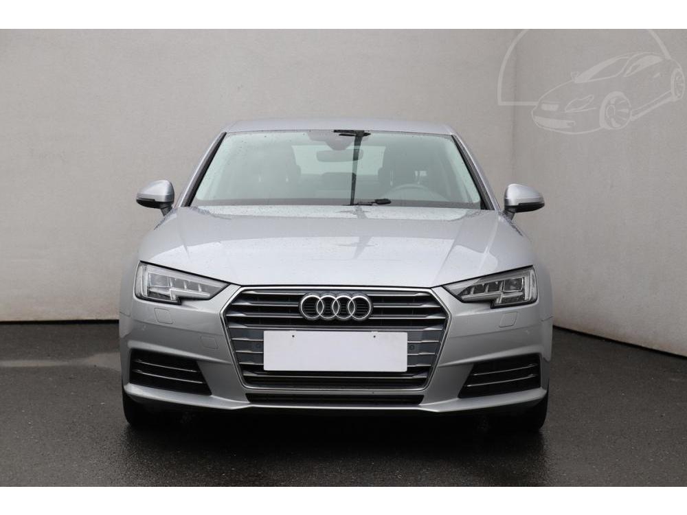 Audi A4 2.0 TDI, R