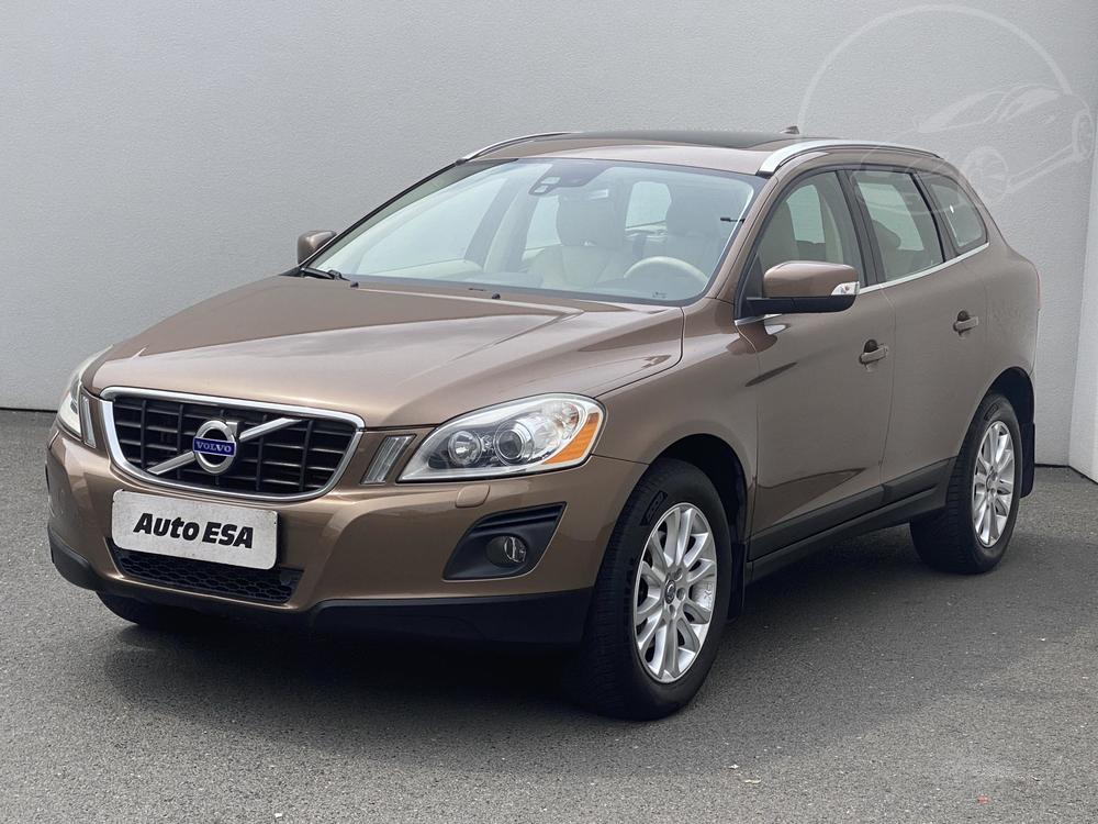 Volvo XC60 2.4 D Serv.kniha