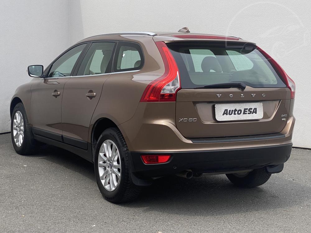 Volvo XC60 2.4 D Serv.kniha