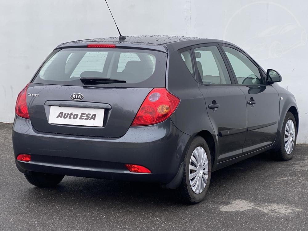 Kia Ceed 1.4 i, R