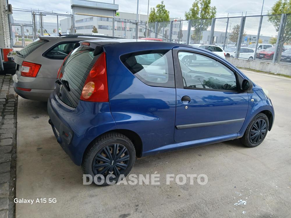 Peugeot 107 1.0 i, R