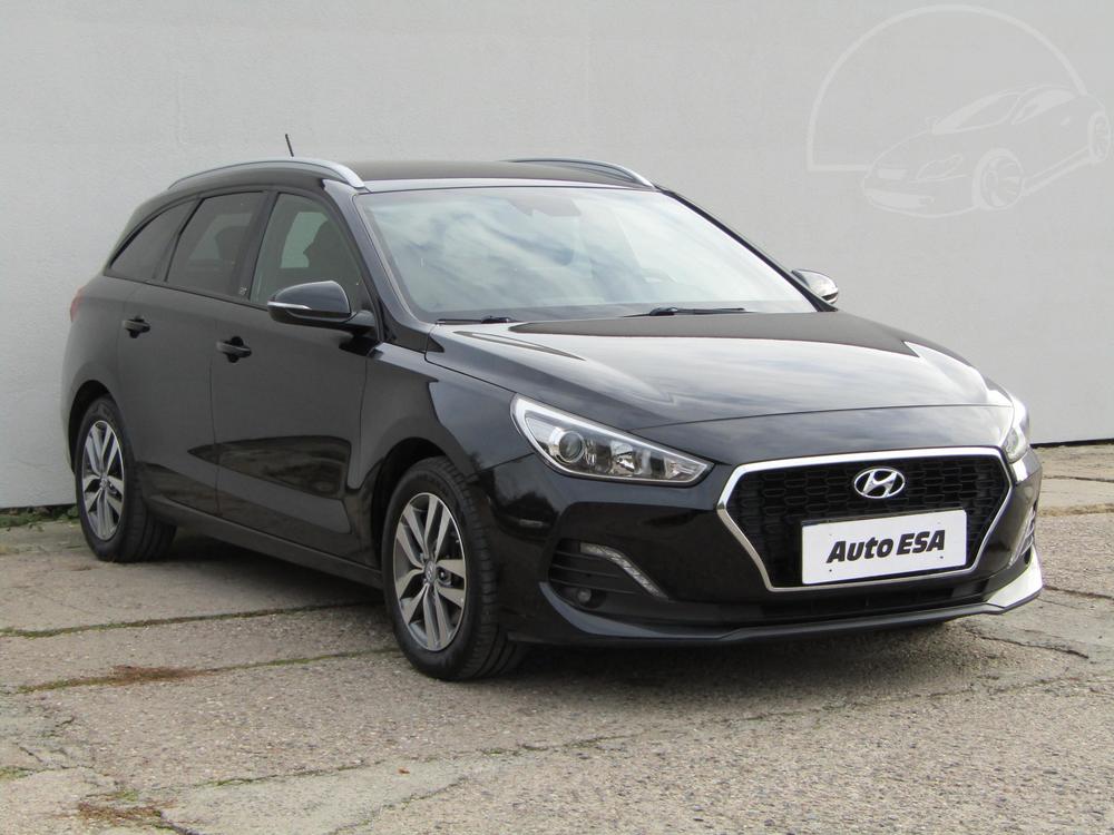 Prodm Hyundai i30 1.4 T-GDi 1.maj Serv.kniha