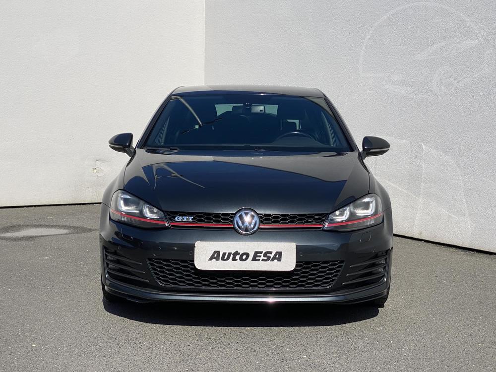 Volkswagen Golf 2.0 TSi