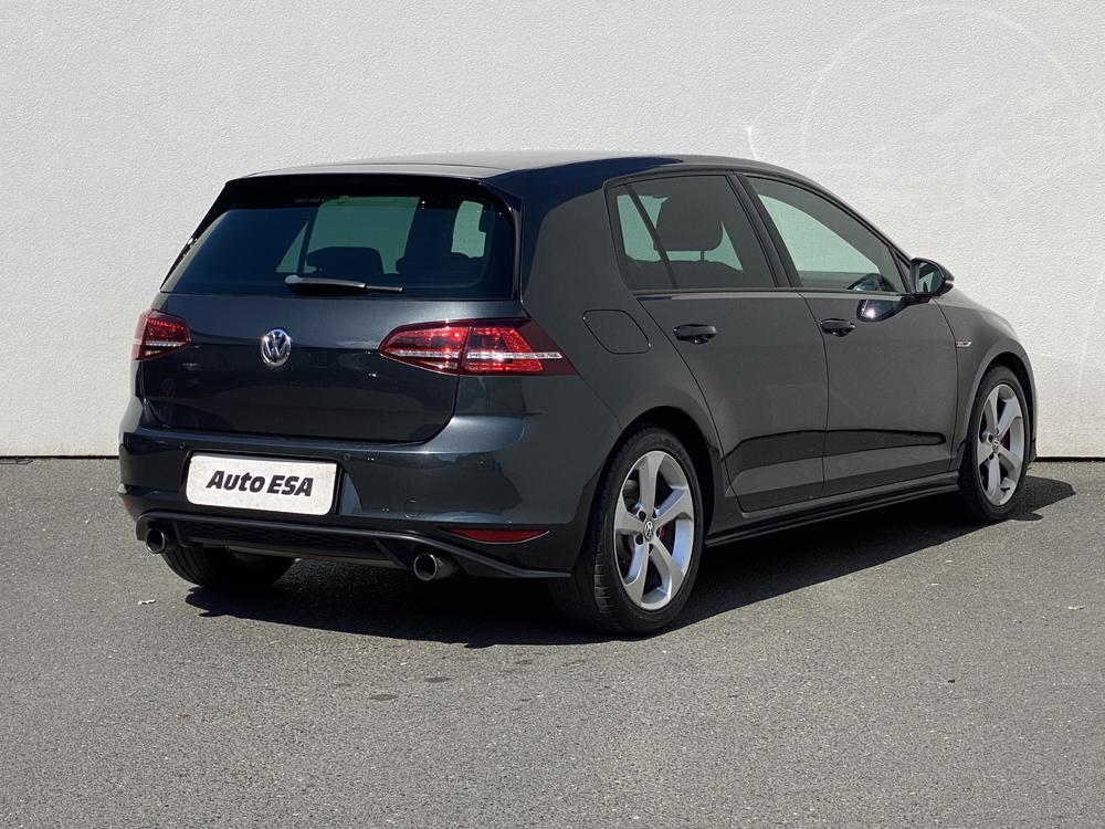 Volkswagen Golf 2.0 TSi