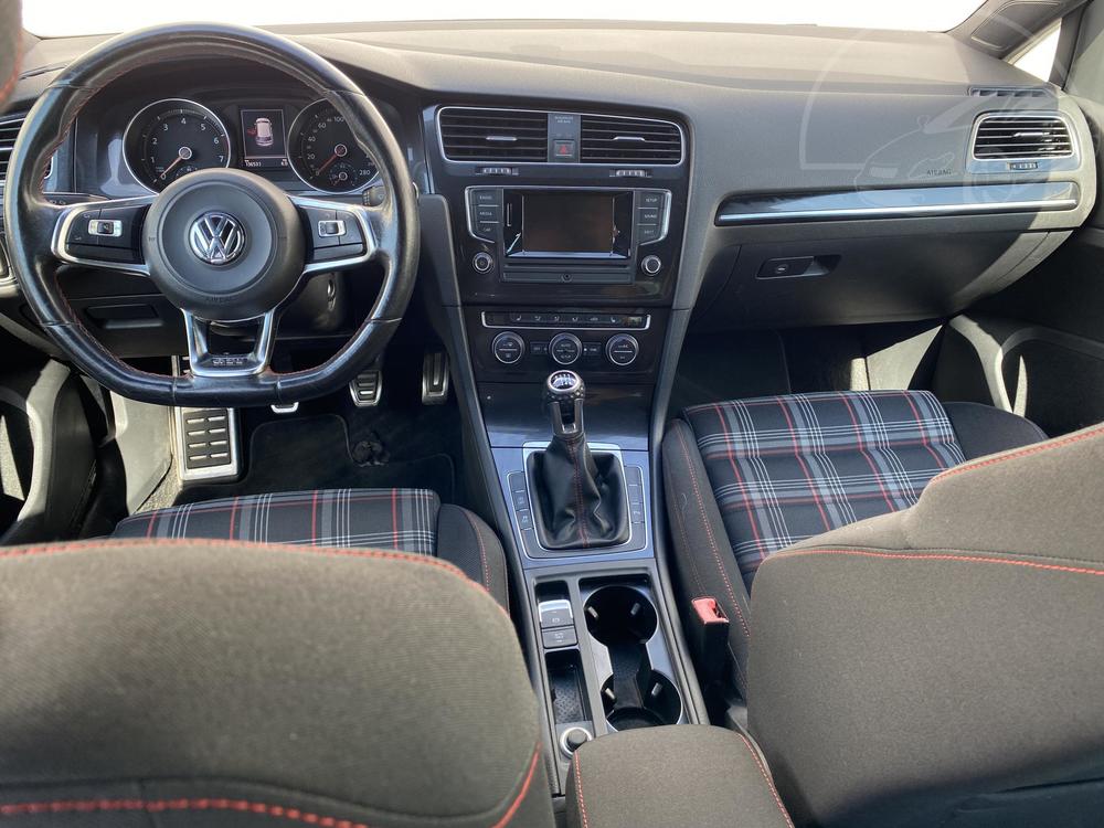 Volkswagen Golf 2.0 TSi