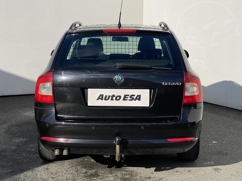 koda Octavia II 2.0 TDi, R