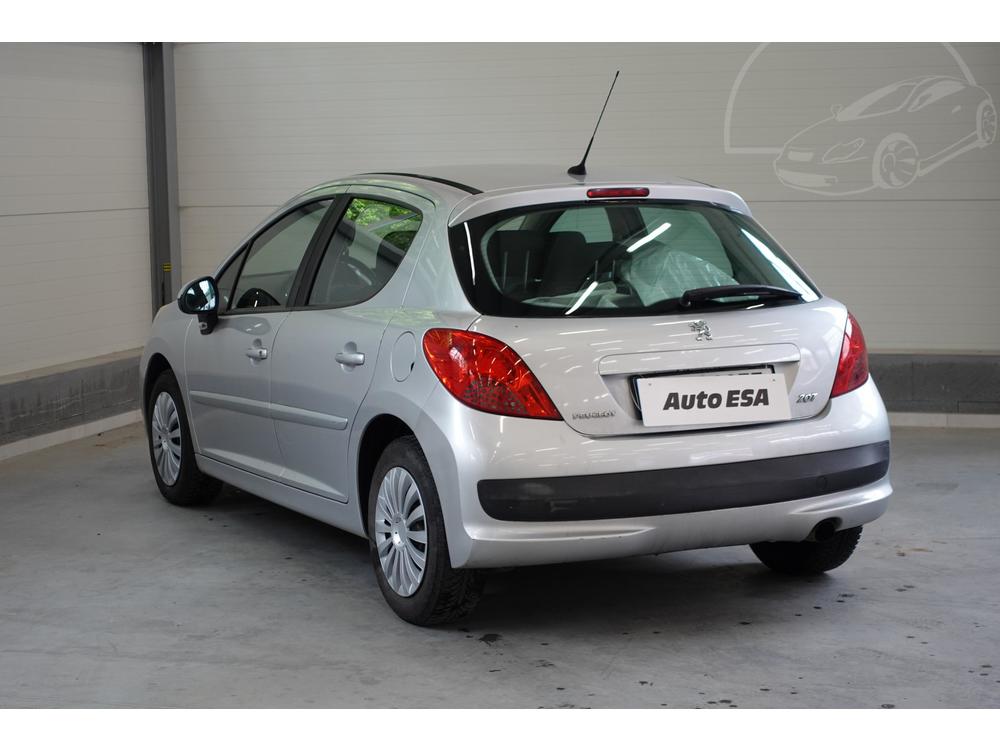 Peugeot 207 1.6 i