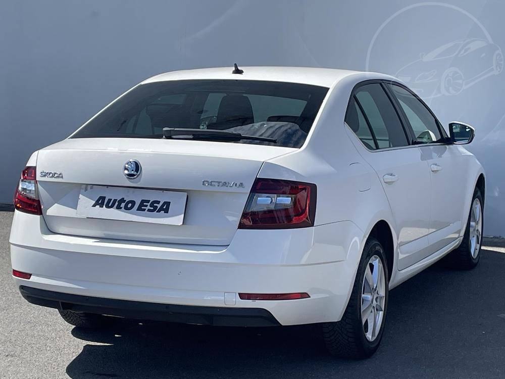 koda Octavia III 2.0 TDi, R