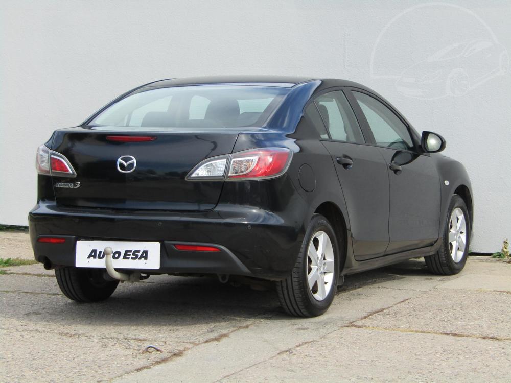 Mazda 3 1.6, R