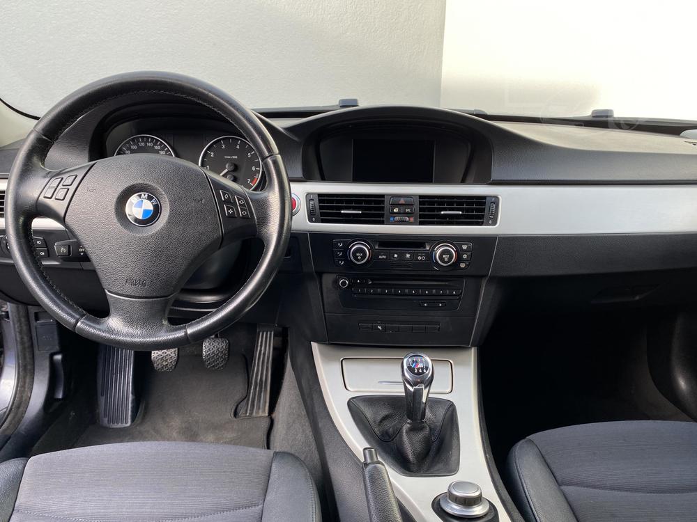 BMW 3 2.0 Serv.kniha