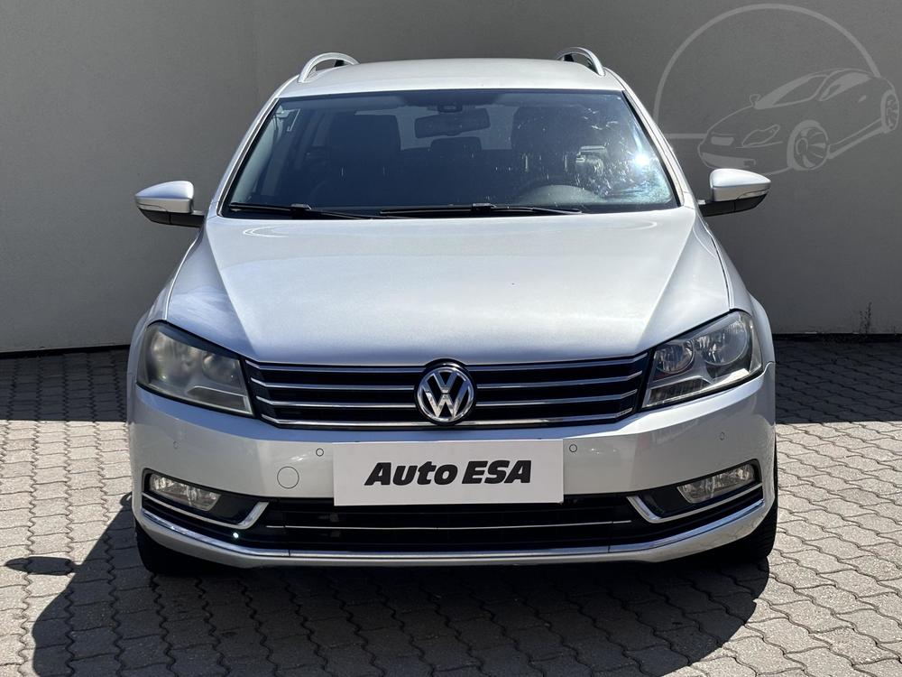 Volkswagen Passat 2.0 TDi, R