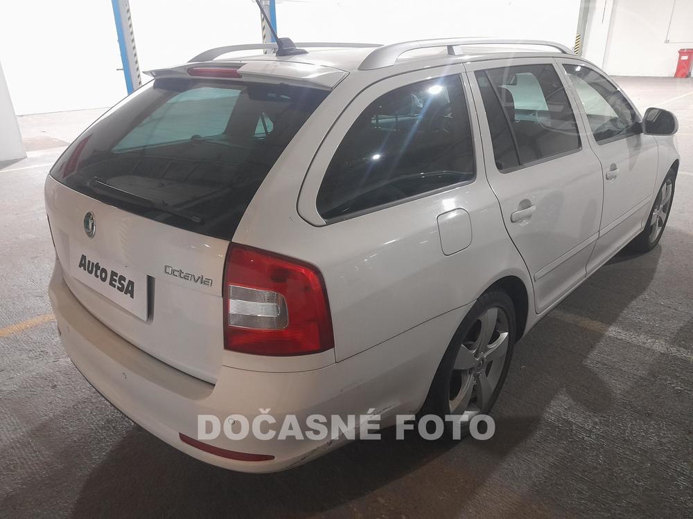 koda Octavia II 2.0 TDi, R