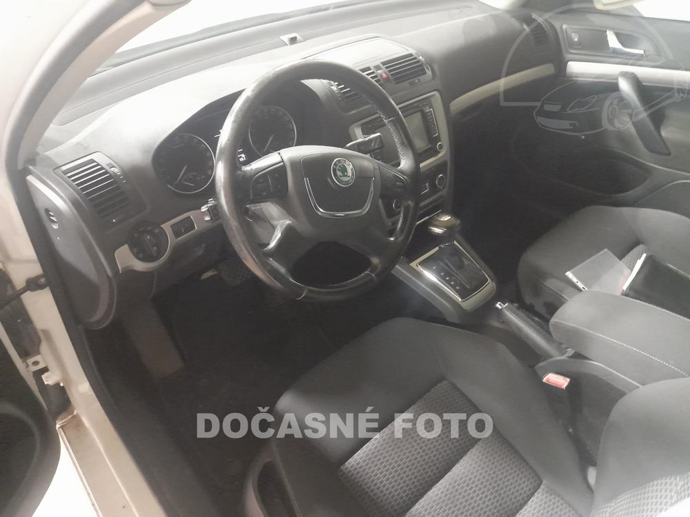 koda Octavia II 2.0 TDi, R