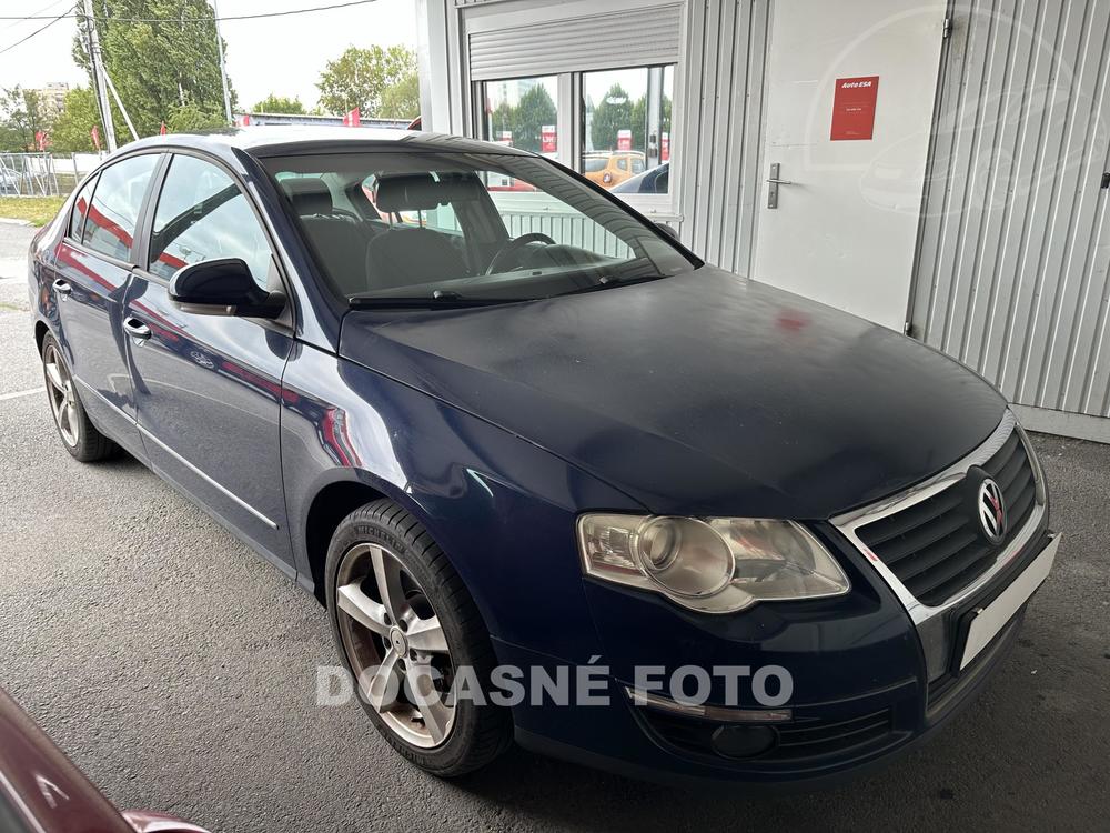 Volkswagen Passat 2.0 FSi, R