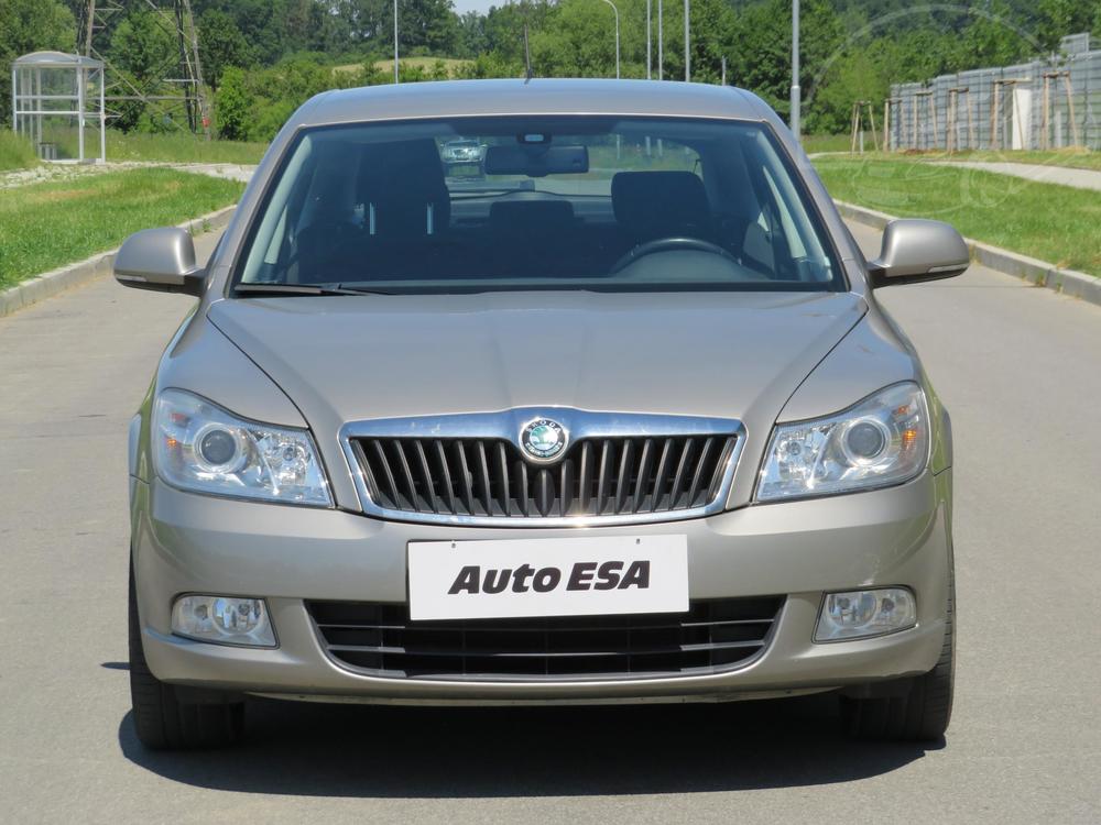 koda Octavia II 1.6 TDi Serv.kniha, R